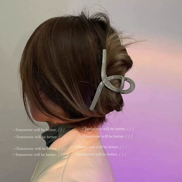 Women's Acrylic Acetate Shark Hair Claw Clip Geometric Fashion Hair Accessory With Injection Molded Finish