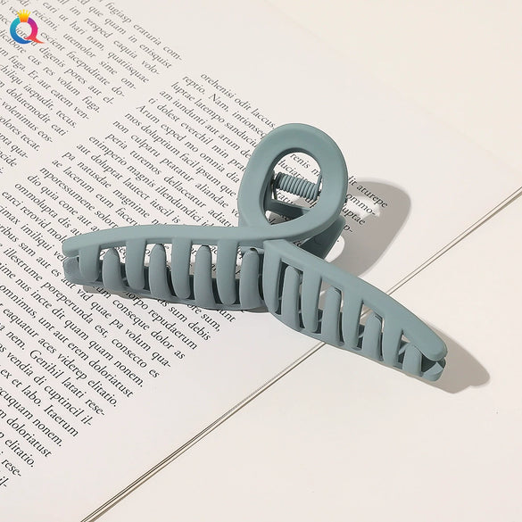 Women's Acrylic Handmade Simple Geometric Disc Square Cross Hair Shark Clip Hair Accessories