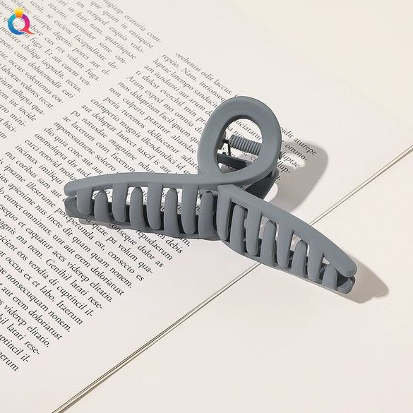 Women's Acrylic Handmade Simple Geometric Disc Square Cross Hair Shark Clip Hair Accessories
