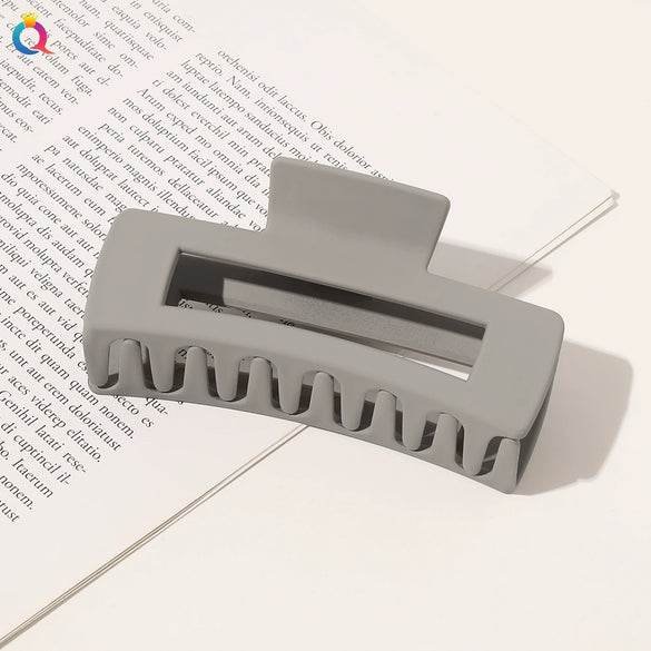 Women's Acrylic Handmade Simple Geometric Disc Square Cross Hair Shark Clip Hair Accessories