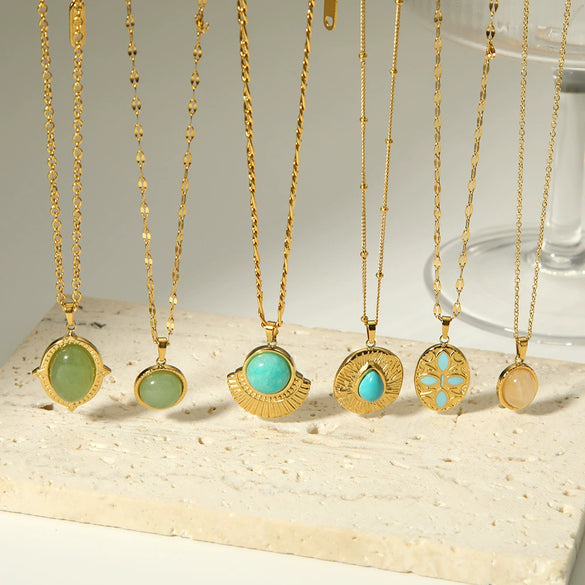 Women's All Match Vintage Inlaid Natural Stone Titanium Steel Necklace With Pvdp Furnace Real Gold Treatment Geometric Design