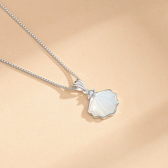 Women's Allmatch Light Luxury S925 Silver Geometric Pendant Clavicle Necklace With Cross Chain