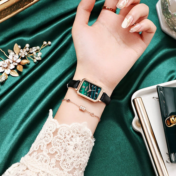 Women's Alloy And Imitation Leather Fashion Retro Square Watch
