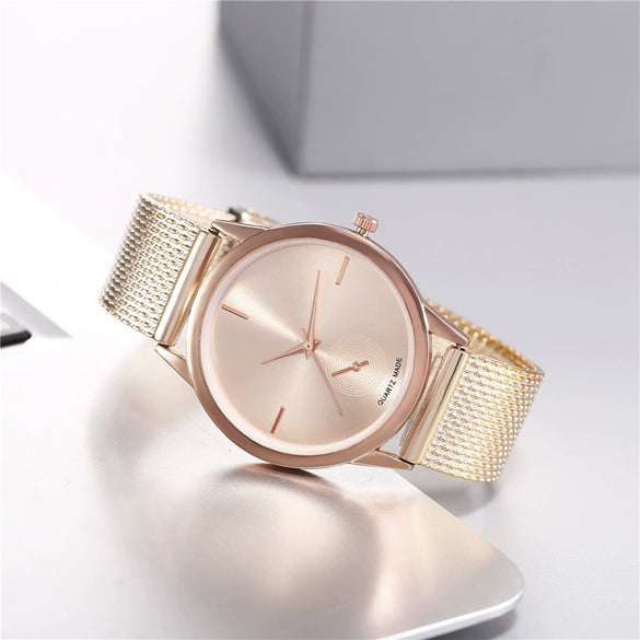 Women's Alloy And Plastic Mesh Quartz Watch With Round Dial And Fashion Style