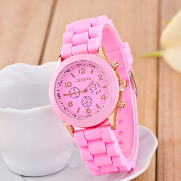 Women's Alloy And Silicone Leisure Style Round Dial Quartz Wristwatch