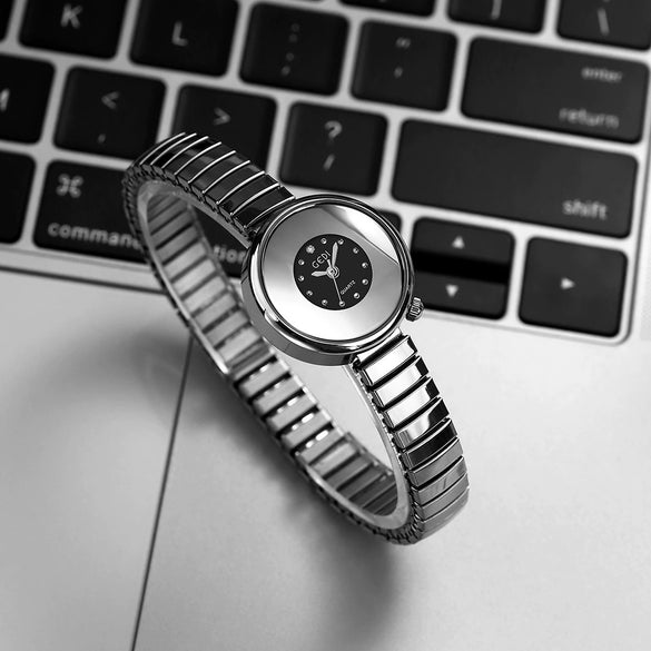 Women's Alloy And Stainless Steel Belt Round Dial Fashion Simple Bracelet Watch