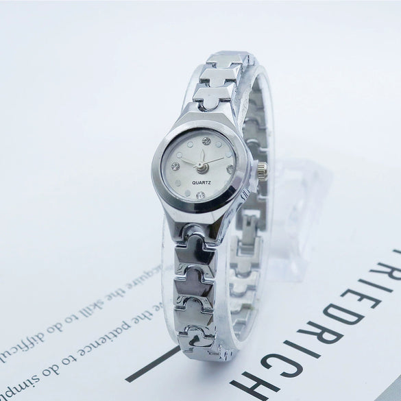 Women's Alloy And Stainless Steel Casual Quartz Watch With Round Dial And Spiral Crown