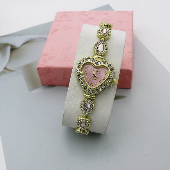 Women's Alloy And Stainless Steel Leisure Quartz Watch With Heart Dial And Jewelry Buckle