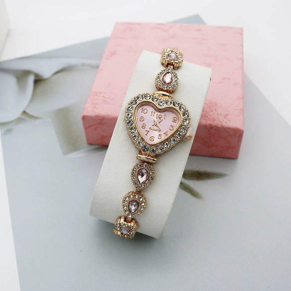Women's Alloy And Stainless Steel Leisure Quartz Watch With Heart Dial And Jewelry Buckle