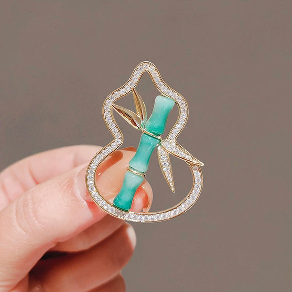 Women's Alloy Bamboo Gourd Flower Brooch With Electroplating Treatment Antique Elegant Style