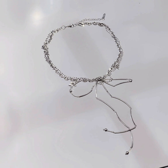 Women's Alloy Bowknot Pendant Necklace With Metal Chain And Irregular Tassel Collarbone Design Sweet And Cool Style