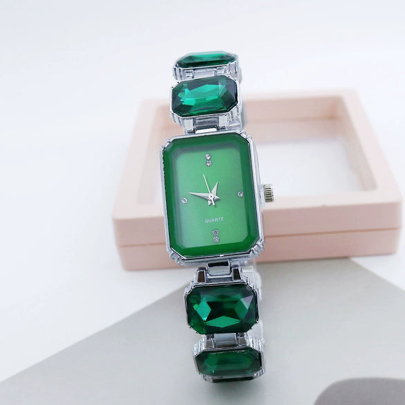 Women's Alloy Bracelet Quartz Watch With Square Dial And Fashion Style