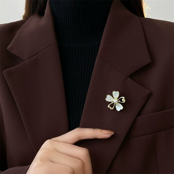 Women's Alloy Brooch With Flower Pattern And Electroplating Treatment