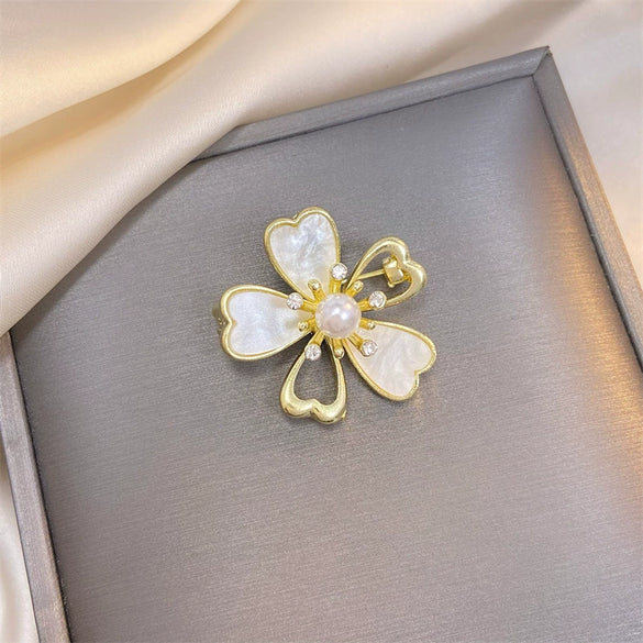 Women's Alloy Brooch With Flower Pattern And Electroplating Treatment