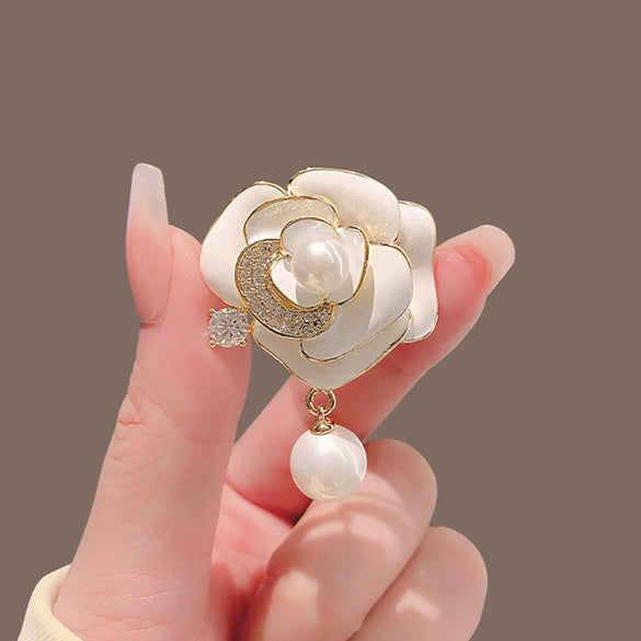 Women's Alloy Camellia Flower Electroplated Brooch Highend Allmatch Accessory