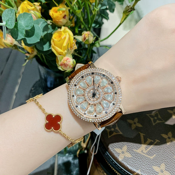 Women's Alloy Case Belt Strap Round Dial Leisure Style Watch