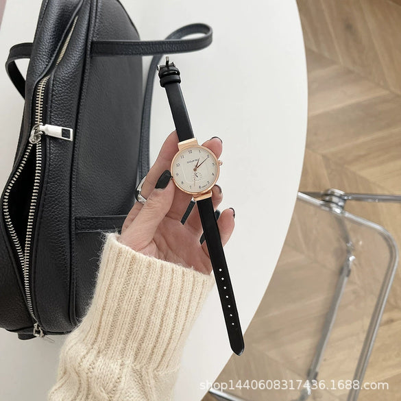 Women's Alloy Case Green Watch Mori Style Artistic Small Fresh Simple