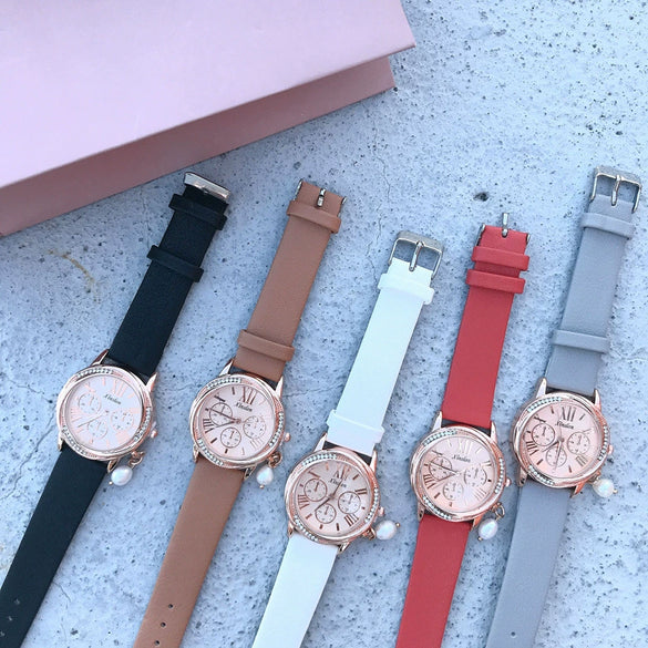 Women's Alloy Case Imitation Leather Strap Round Dial Casual Fashion Watch With Printed Logo