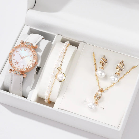 Women's Alloy Case Imitation Leather Strap Round Dial Medieval Style Watches