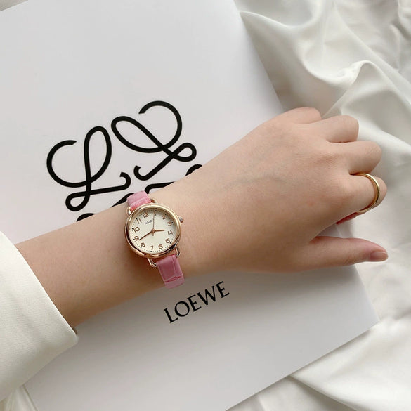 Women's Alloy Case Ordinary Glass Mirror Fashion Vintage Round Quartz Watch