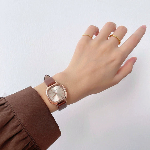 Women's Alloy Case Ordinary Glass Mirror Square Dial Leisure Style Vintage Watch
