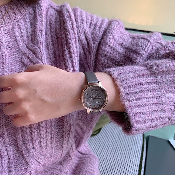 Women's Alloy Case Quartz Watch With Imitation Leather Strap And Stainless Steel Horseshoe Buckle Round Dial Sports Style