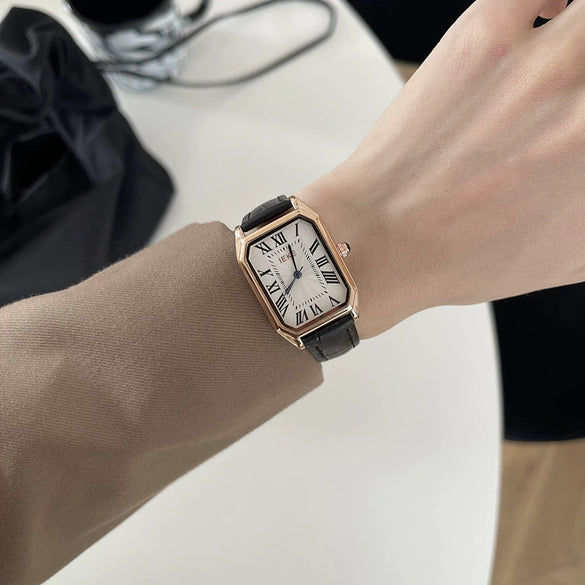Women's Alloy Case Quartz Watch With Square Roman Dial Retro Artistic And Leisure Style Waterproof