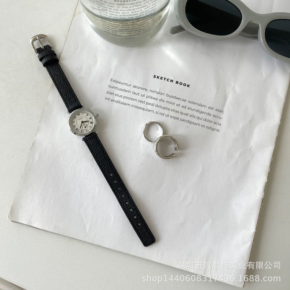 Women's Alloy Case Watch Antique Retro Round With Roman Scale