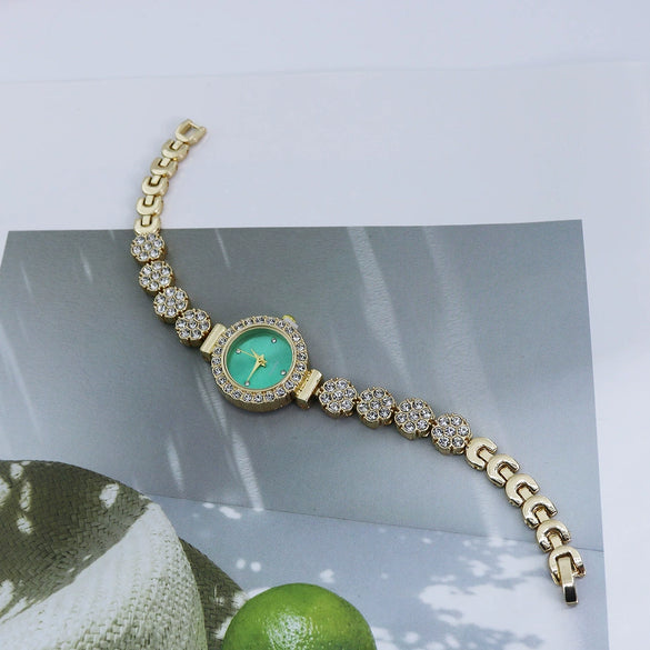 Women's Alloy Casual Quartz Bracelet Watch With Round Dial And Stainless Steel Buckle