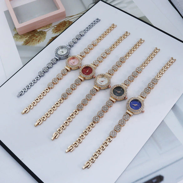 Women's Alloy Casual Quartz Bracelet Watch With Round Dial And Stainless Steel Buckle
