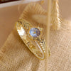 Women's Alloy Chain Round Dial Motherofpearl Quartz Watch With Fishtail Hand And Spiral Crown