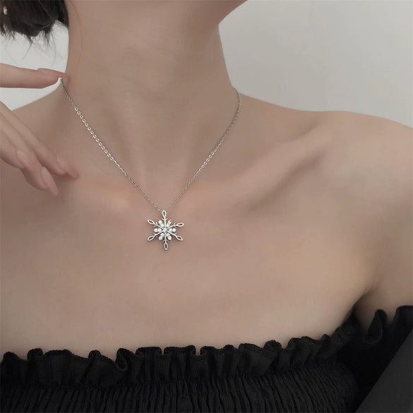 Women's Alloy Diamond Geometric Snowflake Necklace Ins Style Long Tassel Clavicle Chain