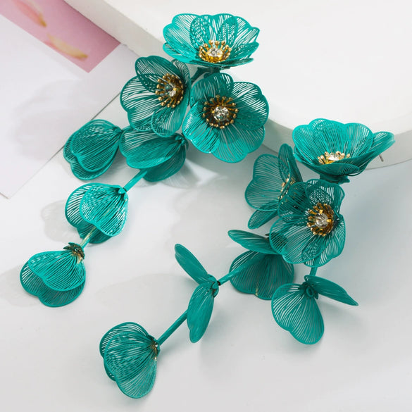 Women's Alloy Dopamine Multilayer Flower Earrings With Diamond Design