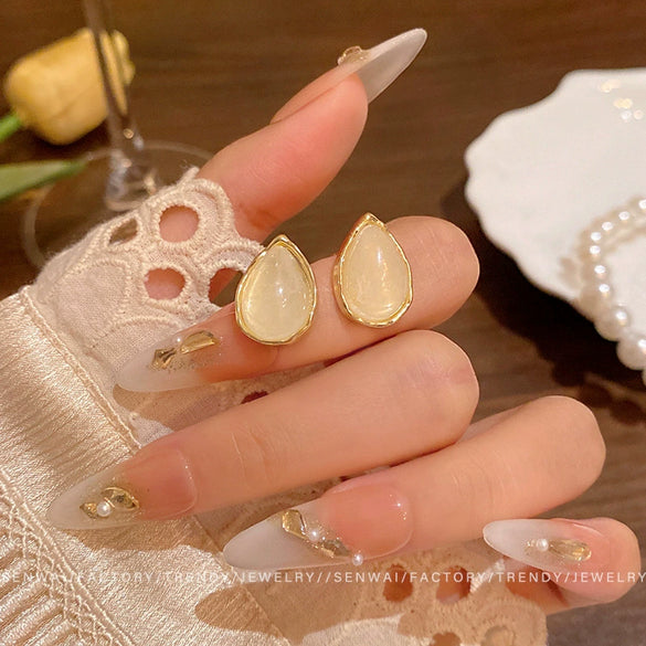 Women's Alloy Electroplated Cat's Eye Stone Drop Shape Earrings Light Luxury Minimalist Style
