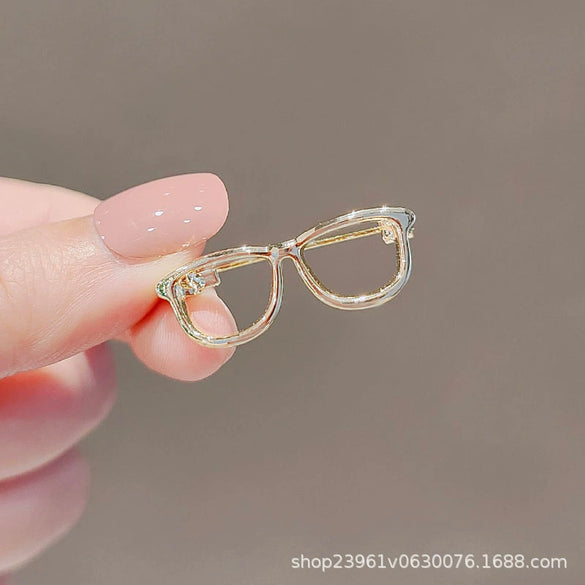 Women's Alloy Electroplated Flower Pattern Natural Style Brooch