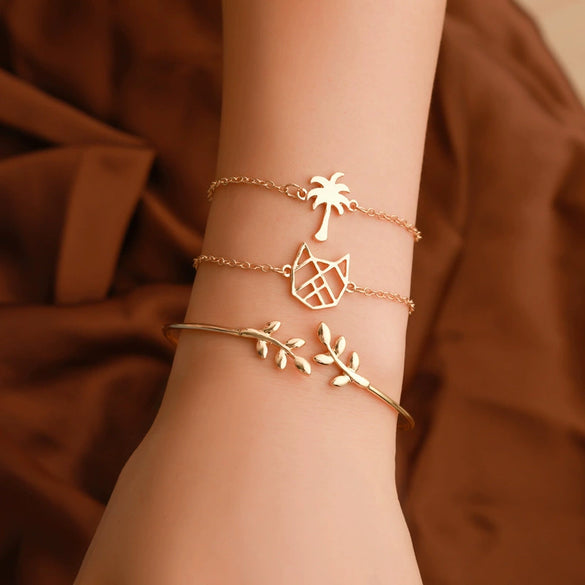 Women's Alloy Electroplated Hollow Cat Coconut Tree And Leaf Charm Bracelet Set Fashion Three Piece Bracelet