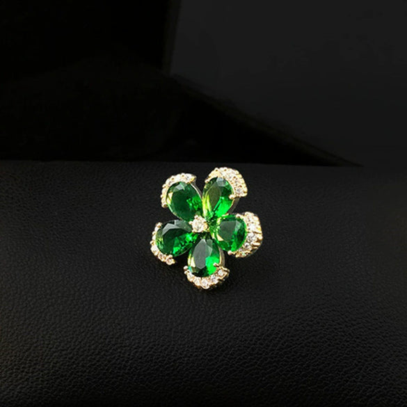 Women's Alloy Electroplated Threedimensional Flower Collar Pin Brooch Retro Style