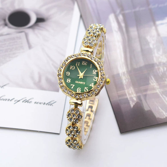 Women's Alloy Flower Diamondencrusted Leisure Round Dial Bracelet Watch