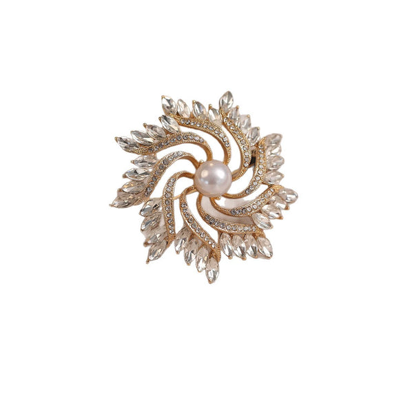 Women's Alloy Flower Rhinestone Electroplated Wreath Brooch Accessories