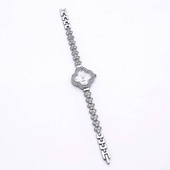 Women's Alloy Flower Shape Quartz Watch With Fourleaf Clover Design And Pin Buckle