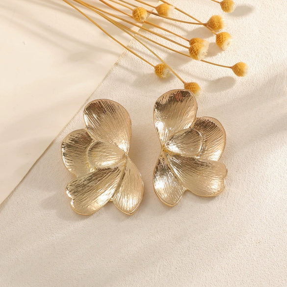 Women's Alloy Flower Stud Earrings With Threedimensional Layered Petal Design Glossy Electroplated Finish And Stainless Steel Posts