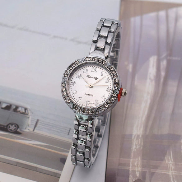 Women's Alloy Flowershaped Leisure Full Diamond Fashion Watch