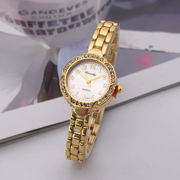 Women's Alloy Flowershaped Leisure Full Diamond Fashion Watch