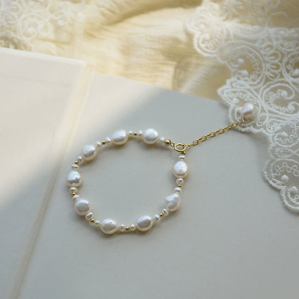 Women's Alloy Freshwater Pearl Inlaid Geometric Irregular Bracelet