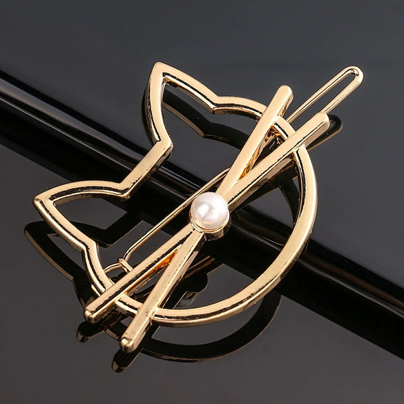Women's Alloy Frog And Triangle Moon Hair Clip Electroplated Side Barrette With Simple Decorative Design