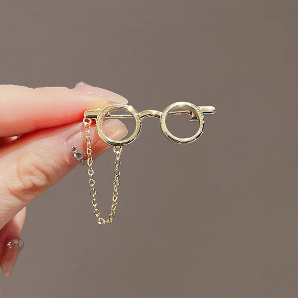 Women's Alloy Geometric Cartoon Cute Glasses Brooch Electroplated Accessories