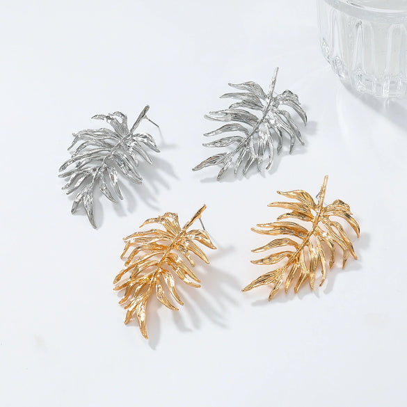 Women's Alloy Geometric Leaf Light Luxury Style Electroplating Earrings