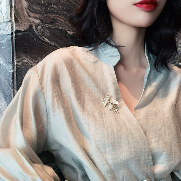 Women's Alloy Ginkgo Flower Brooch With Electroplating Design For Clothes Decoration