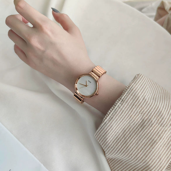 Women's Alloy Gold Watch Fashion Retro Style Round Dial Mineral Strengthened Glass Mirror Rose Gold Clasp Waterproof