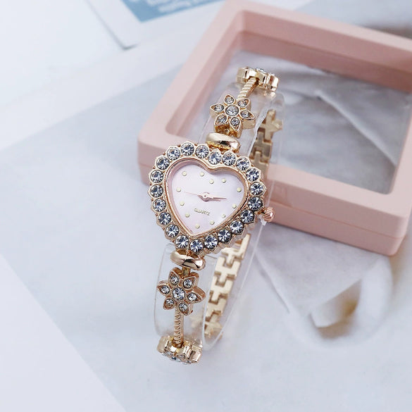 Women's Alloy Heart Shape Fashionable Diamondencrusted Bracelet Watch